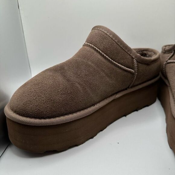 CUSHIONAIRE Women's Genuine Suede Cozy Mule Platform +Memory Foam 10 TAUPE - Picture 7 of 7